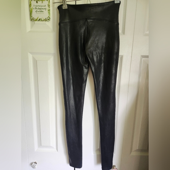Spanx Faux Leather Leggings Size xs - Picture 9 of 10